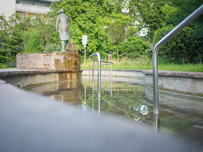 Kneippbecken im Kurpark Prien