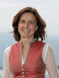 Geschaeftsleitung-Andrea-Huebner