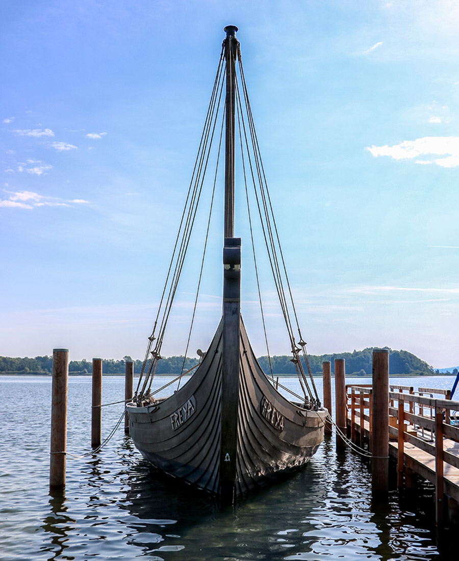 Mit dem Wikingerschiff über den Chiemsee